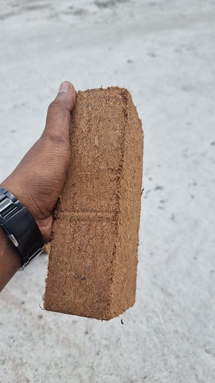 650g Cocopeat Block Side View